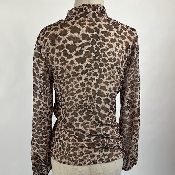 Cheetah leopard animal print button down blouse - Picture 3 of 4